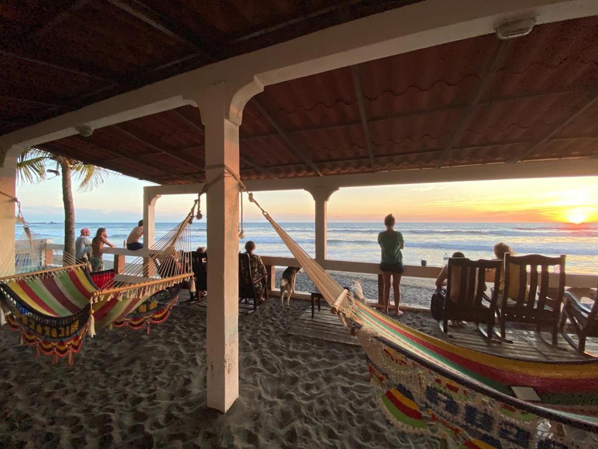 Solid Surf Camp Hostel Nicaragua Transito Eksteriør bilde