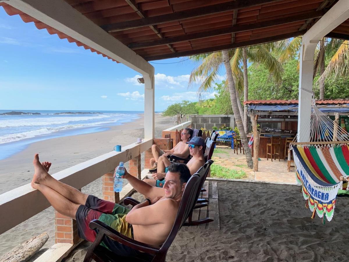 Solid Surf Camp Hostel Nicaragua Transito Eksteriør bilde