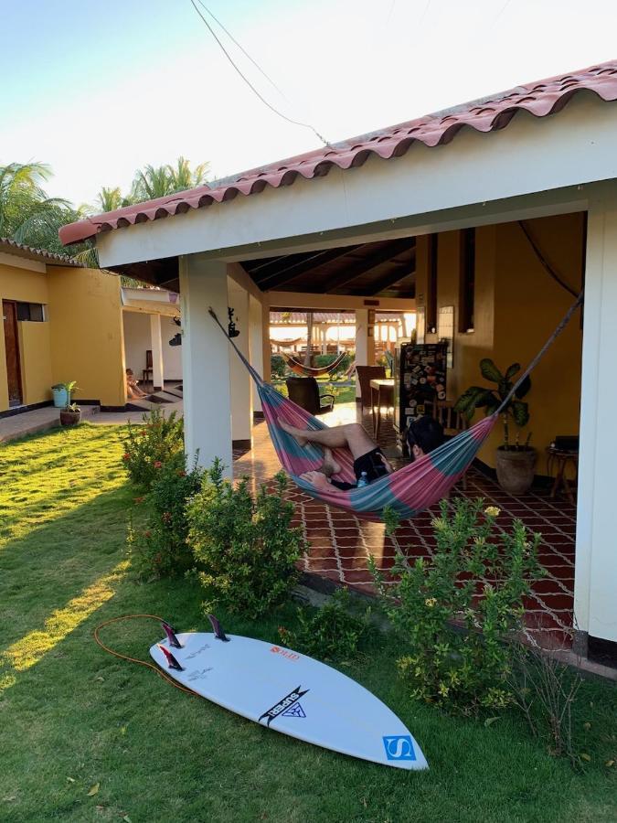 Solid Surf Camp Hostel Nicaragua Transito Eksteriør bilde